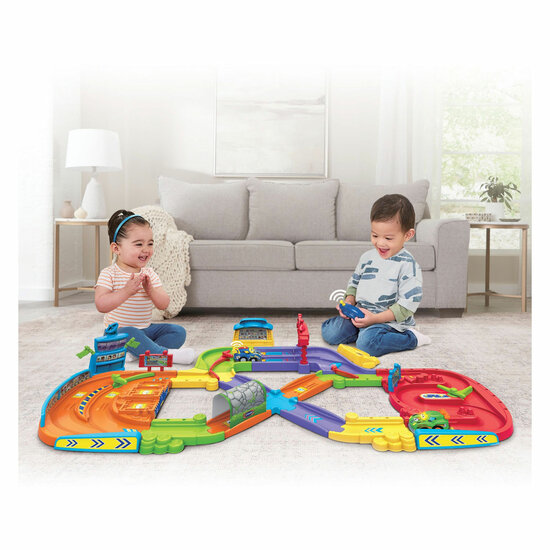 VTech Toet Toet Auto's- Mijn Eerste Interactieve Circuit incl. 2 Auto's