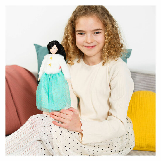 Pluche Jasje Yuki met Tule Rok voor Modepoppen - 29cm