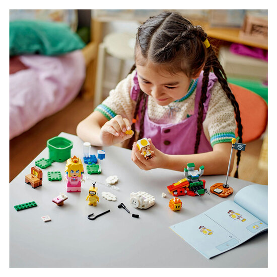 LEGO Super Mario 71441 Avonturen met Interactieve Lego Peach - Foto 12