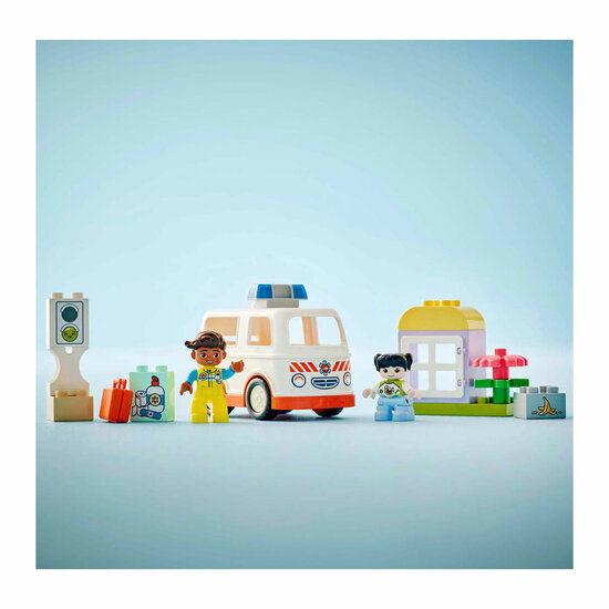 LEGO DUPLO Town 10447 Ambulance met Chauffeur - Foto 12