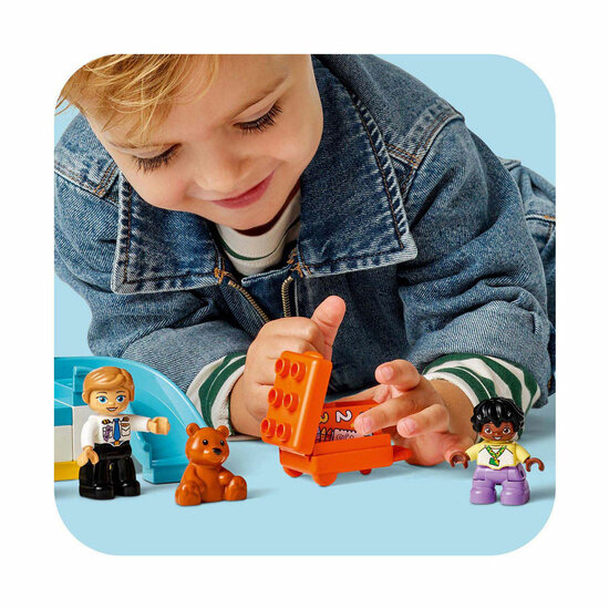 LEGO DUPLO 10443 Voor Het Eerst Op Het Vliegveld - Foto 12