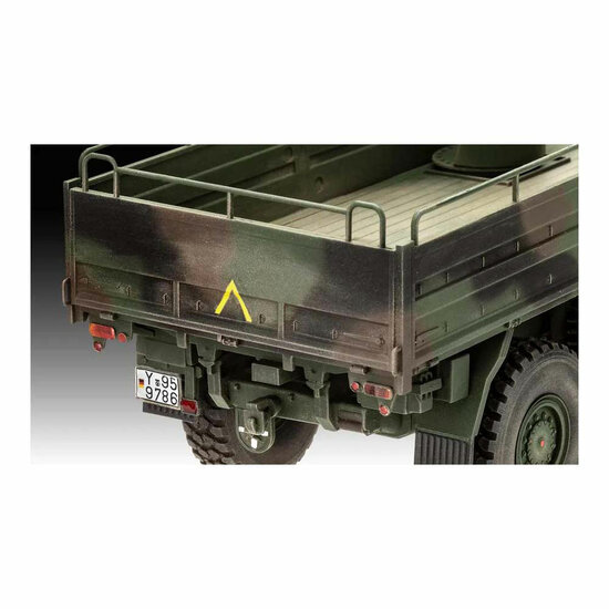 Revell Modelbouwpakket - MAN 10t milgl truck 8x8 1:35 - 245dlg. - Foto 5