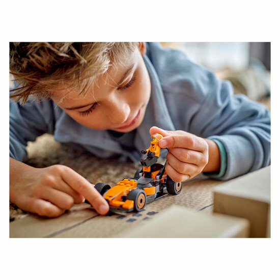 LEGO City 60442 F1 Coureur met Mclaren Racewagen - Foto 10
