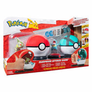 Pok&eacute;mon Surprise Attack Game Speelset - Axew Poke Ball Vs Totodile Net Ball