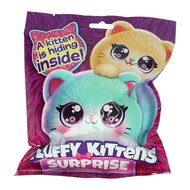 Pluizige Kitten met Lange Staart