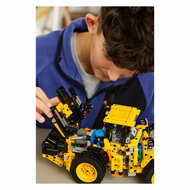 LEGO Technic 42209 Volvo L120 Electric Wiellader - Foto 11